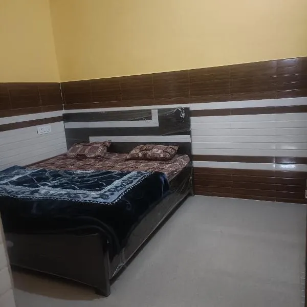 Shri krishna Mohini home stay 2 wing, hotel in Vrindāvan