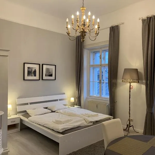 SEEBLICKAPARTMENT Direkt am See, hotel in Gmunden