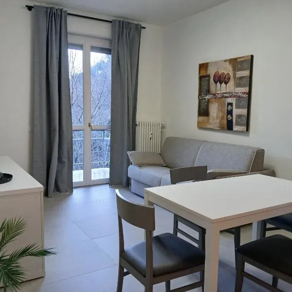 OASI appartamento, hotel v destinaci Cannobio