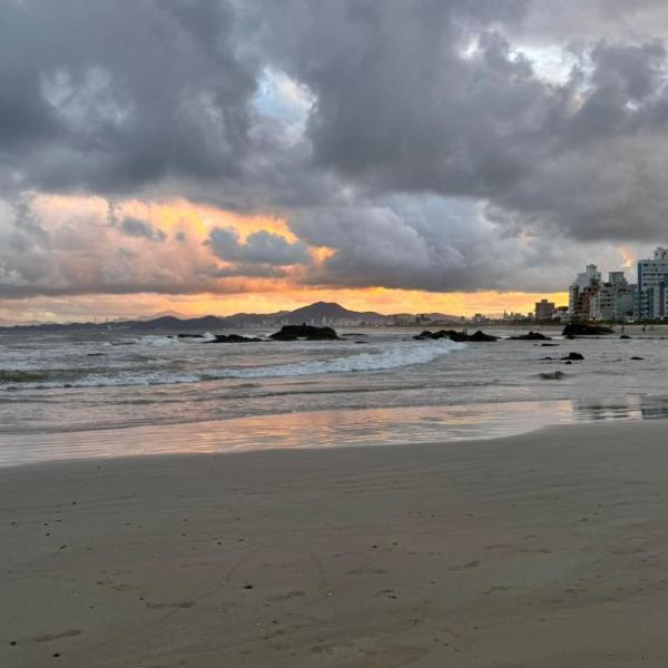 Apartamento praia Gravatá - Beto Carrero