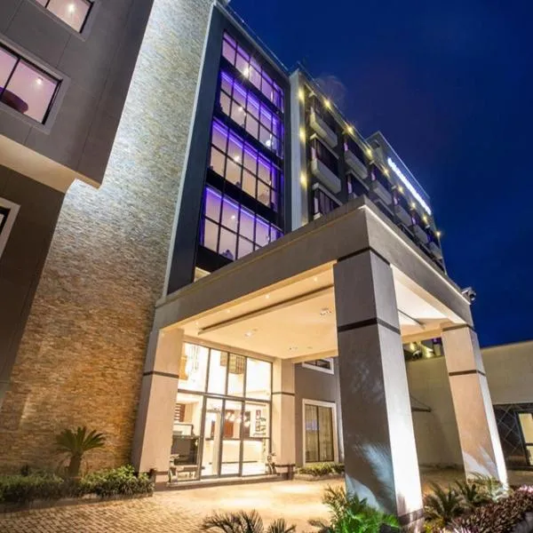 Tripod By Pedestal Hotel, khách sạn ở Owerri