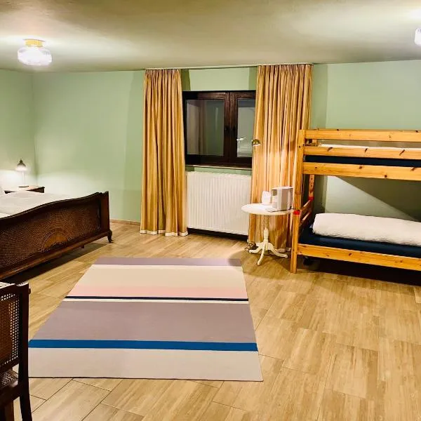 Gemütliche Unterkunft Flughafen Köln-Bonn CGN, hotel v Kolnu