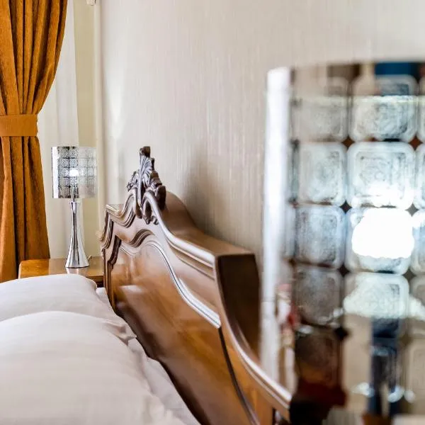 Hotel Capitol, hotel di Iaşi