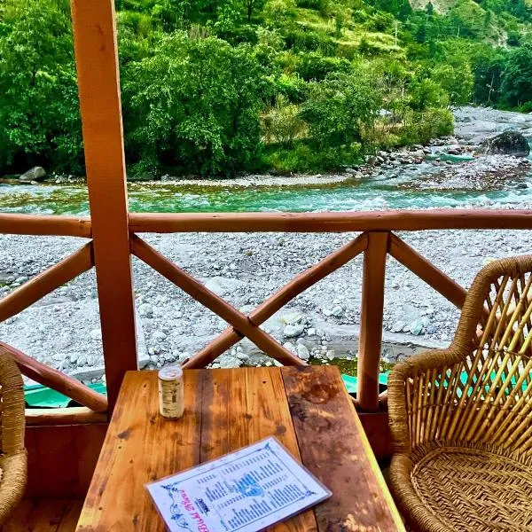 Hotel Himalayan Valley View Retreat - Best Selling Riverside Hotel in Manali, hotel in Manāli