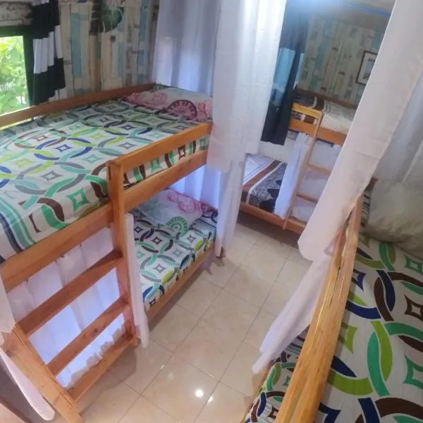 Home Sweetie Homestay & Bunkbeds，位于莫阿尔博阿的酒店