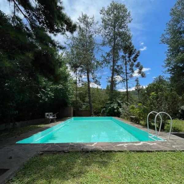Madreselva Hostel, hotel in Yala