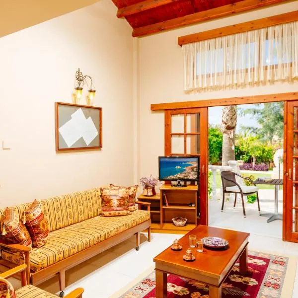 Almond Holiday Village, hotel in Kérynia