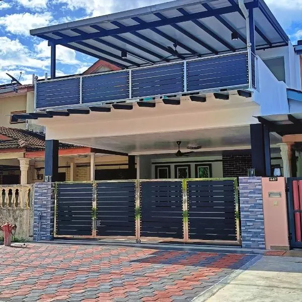 SR Kampar 2-Storey LANDED HOMESTAY, hôtel à Kampar