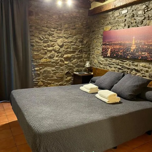 Hostal Rusó SC, hotel v destinaci Llivia