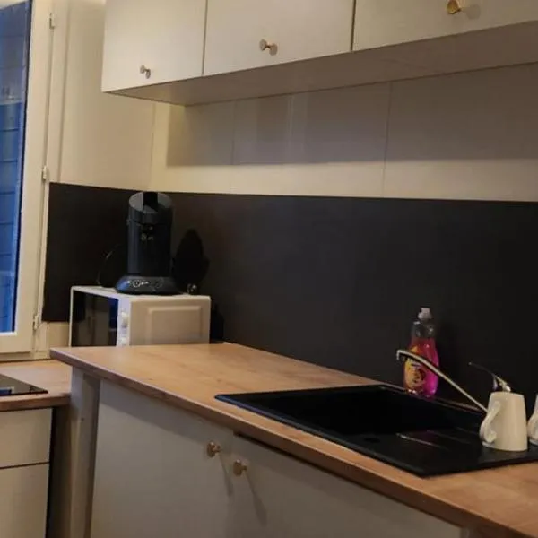 Location t2, hotel in Lannoy