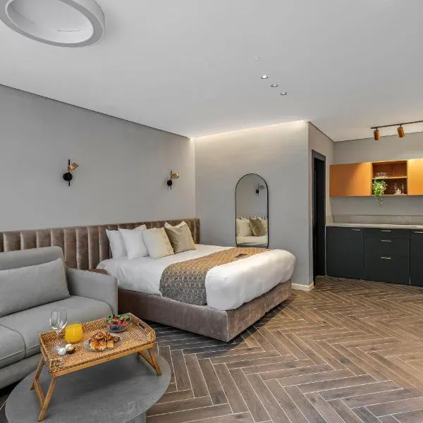 סוויטות האחוזה golden room, hotel v destinaci Neve Zohar