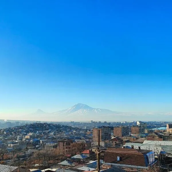 Noah's sunlight villa hostel, hotel in Yerevan