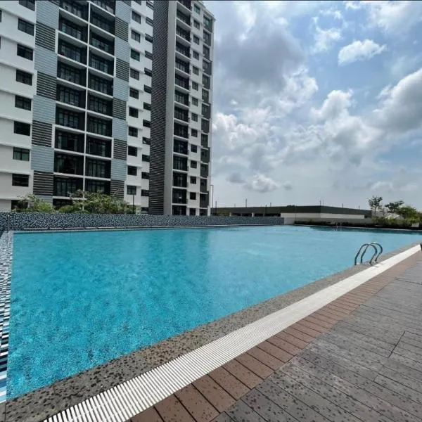 Maryam Homestay Desaru with netflix disney plus, hotel in Bandar Penawar