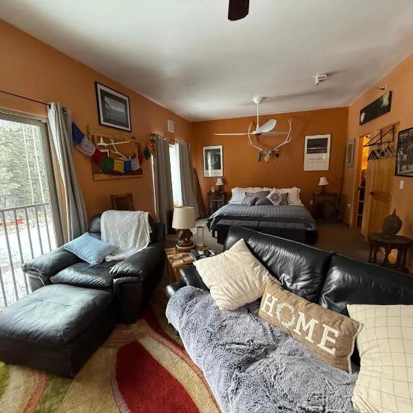 Inn at Taos Valley Condo, hotel in Taos Ski Valley