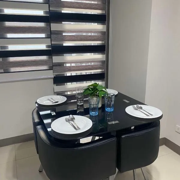 Cozy home stay at S residences Moa, hotel v destinaci Manila
