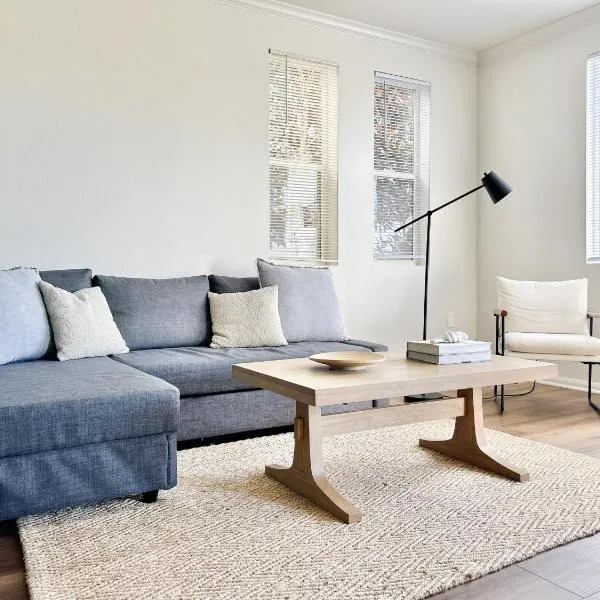 Marina del Rey Coastal Living - Spacious 2BD 2BTH Apt