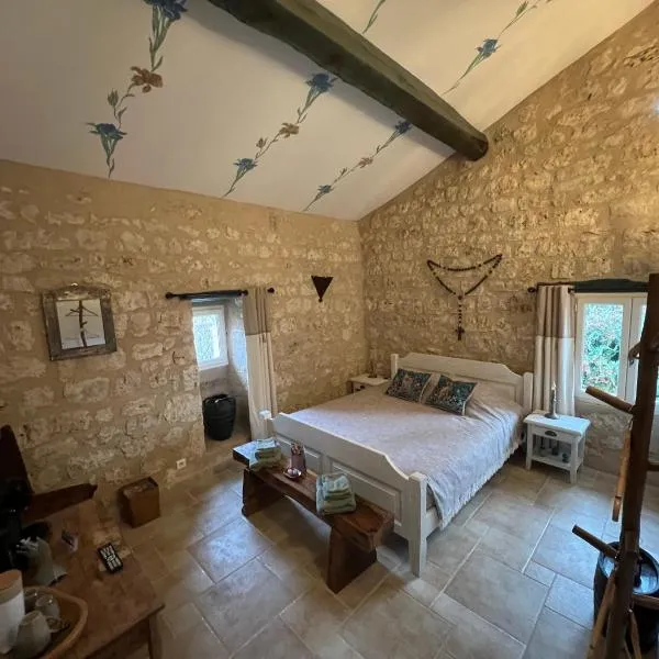 Le Relais des Chevaliers "La Chambre des Templiers", hotel in Cordes-sur-Ciel