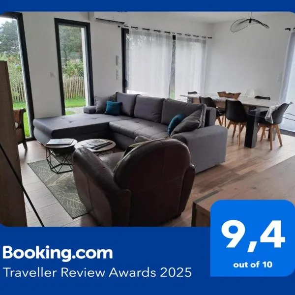 Maison neuve à 2 pas des plus belles plages de Douarnenez - Classé Meublé de Tourisme 3 étoiles, hotel in Kerlaz