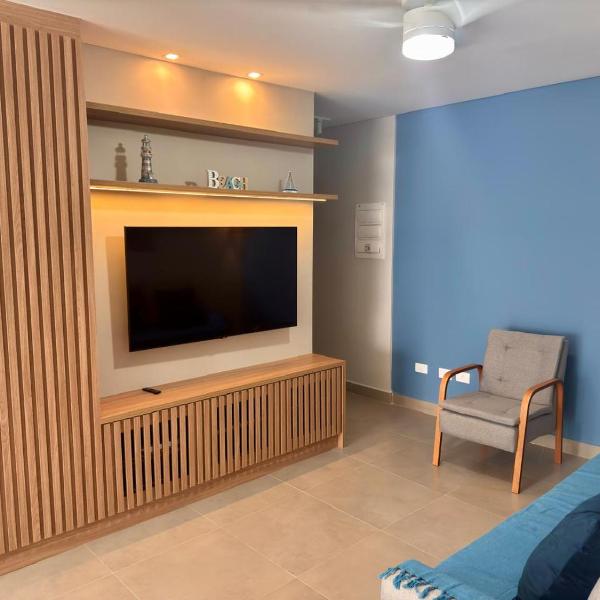 Apartamento Novo com 2 Suítes na Praia das Toninhas