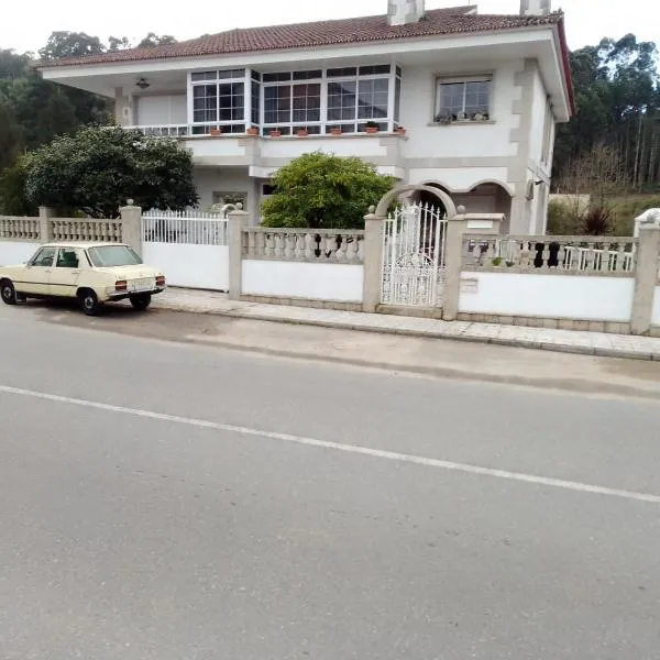 Casa A Chadiza, hotel in Bueu