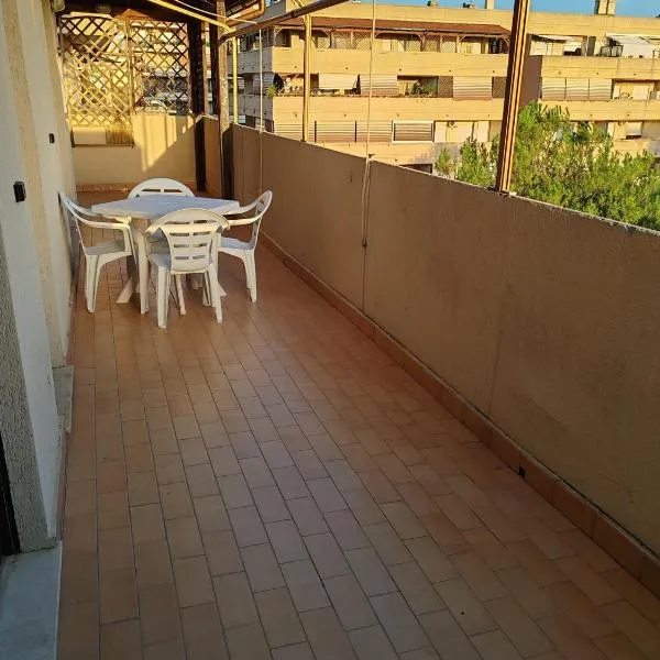 Attichetto Roma est, hotel v mestu Lunghezza