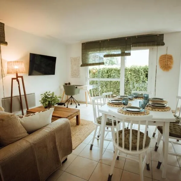 Lumineux appartement avec terrasse proche de Genève, hotel in Saint-Genis-Pouilly