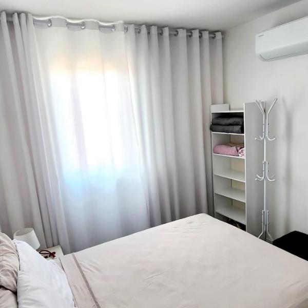 Apartamento Amplo 200m da praia ótima localização - Foto 2