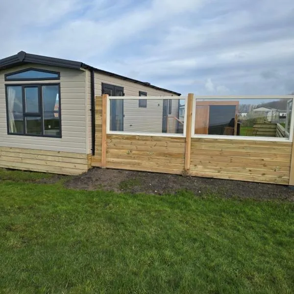 PRACHTiG CHALET MEREL, hotel en Westerland