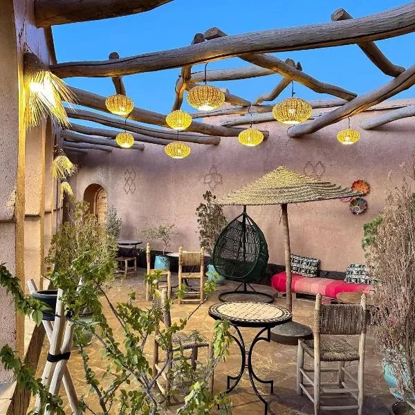 Kasbah Ennakb, hotel v destinaci Nkob