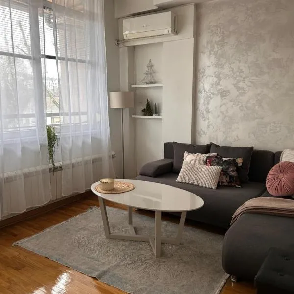 Apartman Bella Novi Beograd, khách sạn ở Bežanija