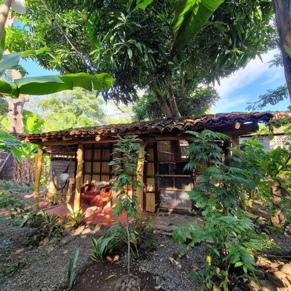 Cabaña el ojoche, hotel en Balgue