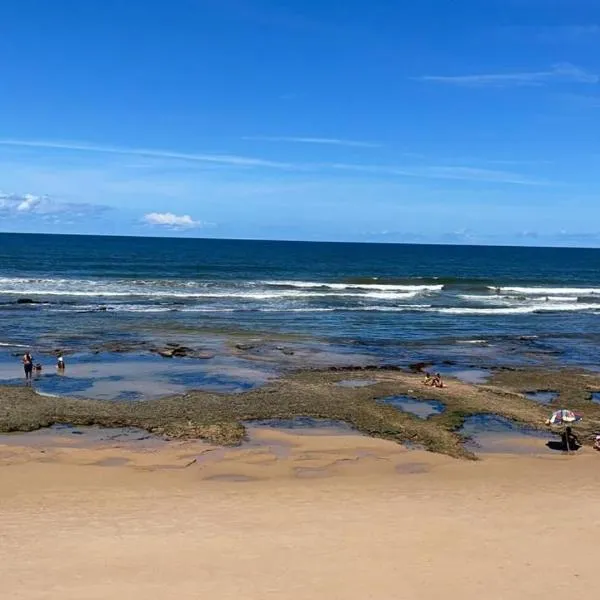 Paraíso á beira mar, hotel in Lauro de Freitas