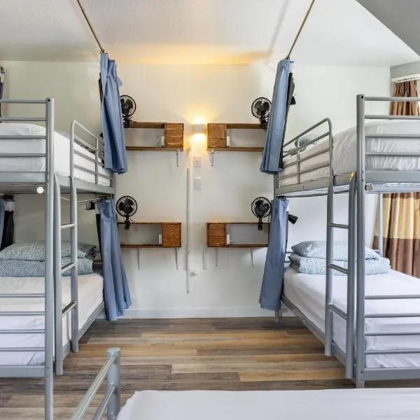 Samesun Banff Hostel, hotel en Banff