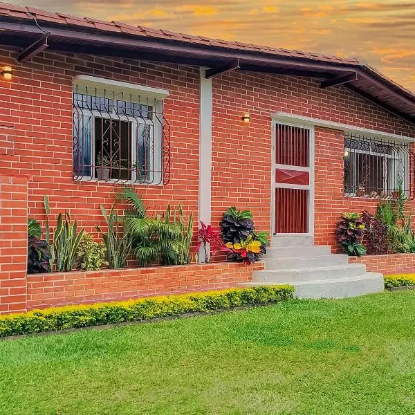 Casa Completa Concordia Andina Bien Ubicada Mérida、Méridaのホテル