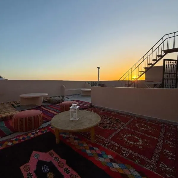 Playa Surf House, hotel in Tamraght Ouzdar