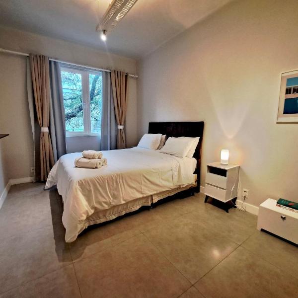 Charmoso apartamento em Ipanema a 150m da praia com Vista para o Verde, Cama King-Size, TV 60 e Lava e Seca - Foto 2
