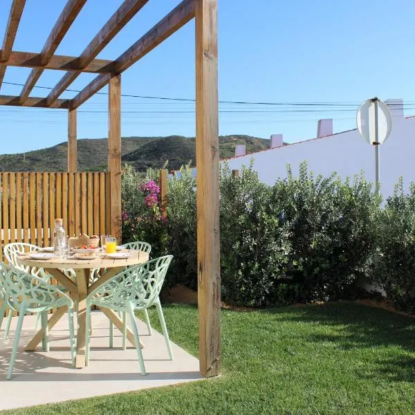 Casa Amoreira, hotel in Carrapateira