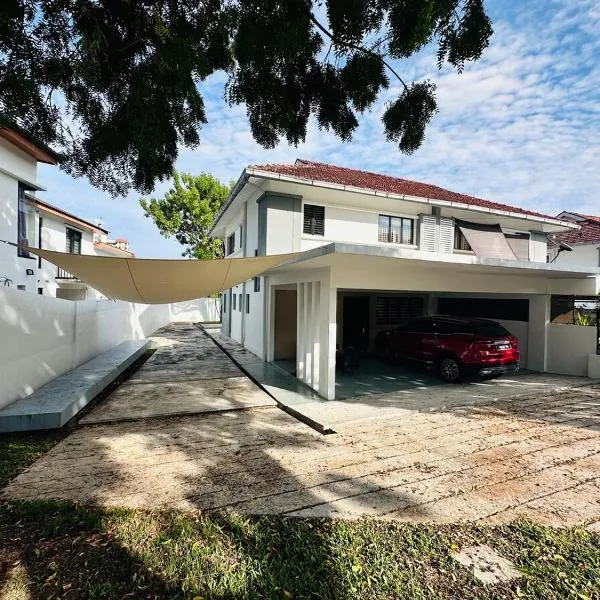 New Island Luxe Retreat Vacation Home 14pax Nearby Gurney, hotel v destinaci Tanjung Bungah