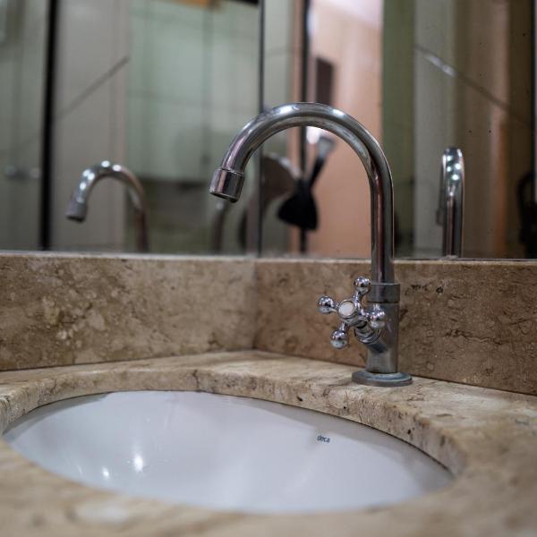 Hotel Nixon Próximo, Rodoviária, Prefeitura e a Matriz central - Foto 5