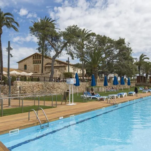 Glamping Costa Dorada, hotel i Vilanova i la Geltrú