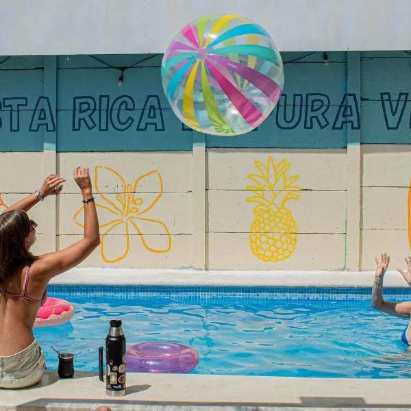 Habitat Surf Glamp, hotel v destinaci Playa Santa Teresa