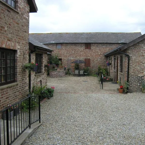 Thompsons Arms Cottages, hotel in Sheriff Hutton