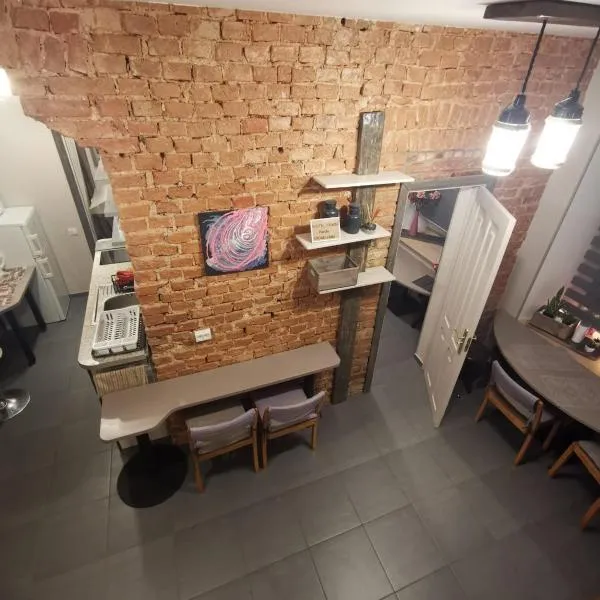 Alejas KAMBARI, hotel en Bēne