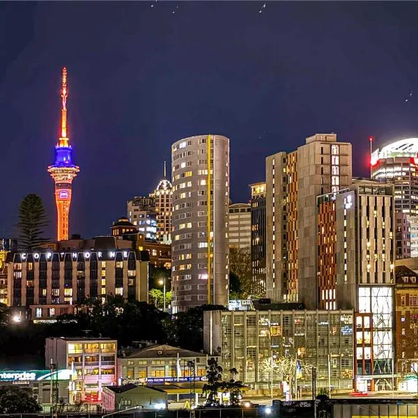 Parnell Haven Apartment with Parking, Aircon & Gym, hotel in Auckland