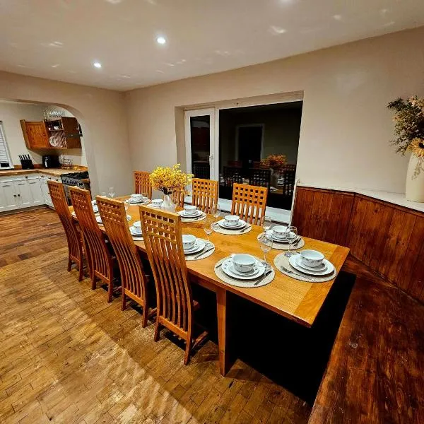 Seaside Escape at Ty Bugail - Holyhead, hotel in Holyhead