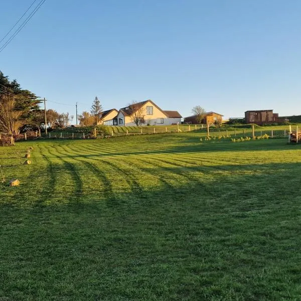 Seaside Bliss Retreat - 5 Bedroom House, hotel in Holyhead