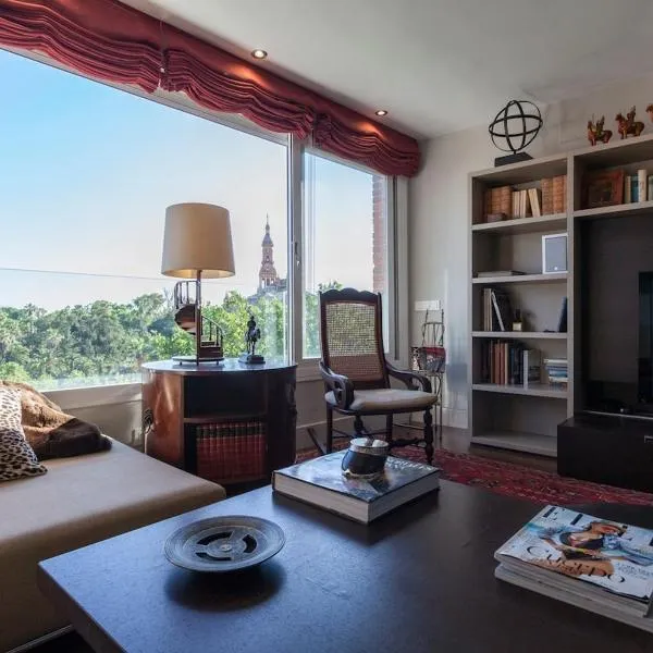 Spacious Apartment with Views of Plaza de España & María Luisa Park – hotel w Sewilli
