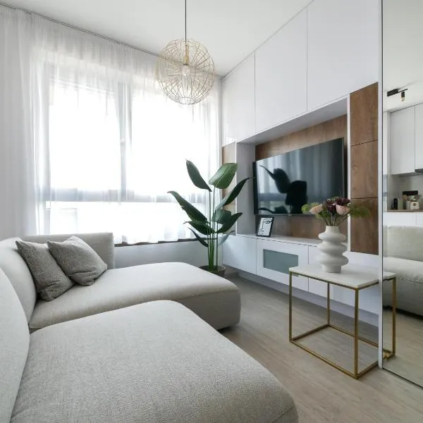 Modern Studio EinPark Residence, hotel in Petržalka