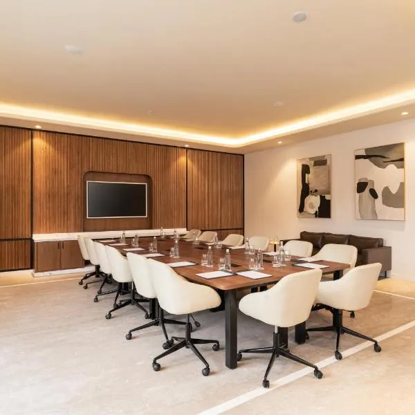Holiday Inn Gurgaon NH8 by IHG, hotel v destinácii Gurugram