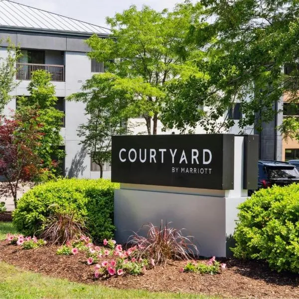 Courtyard Burlington Williston, hotel v destinaci Burlington